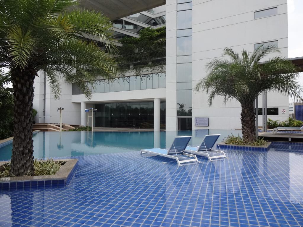 Avasa Hotel Hyderabad Exteriör bild
