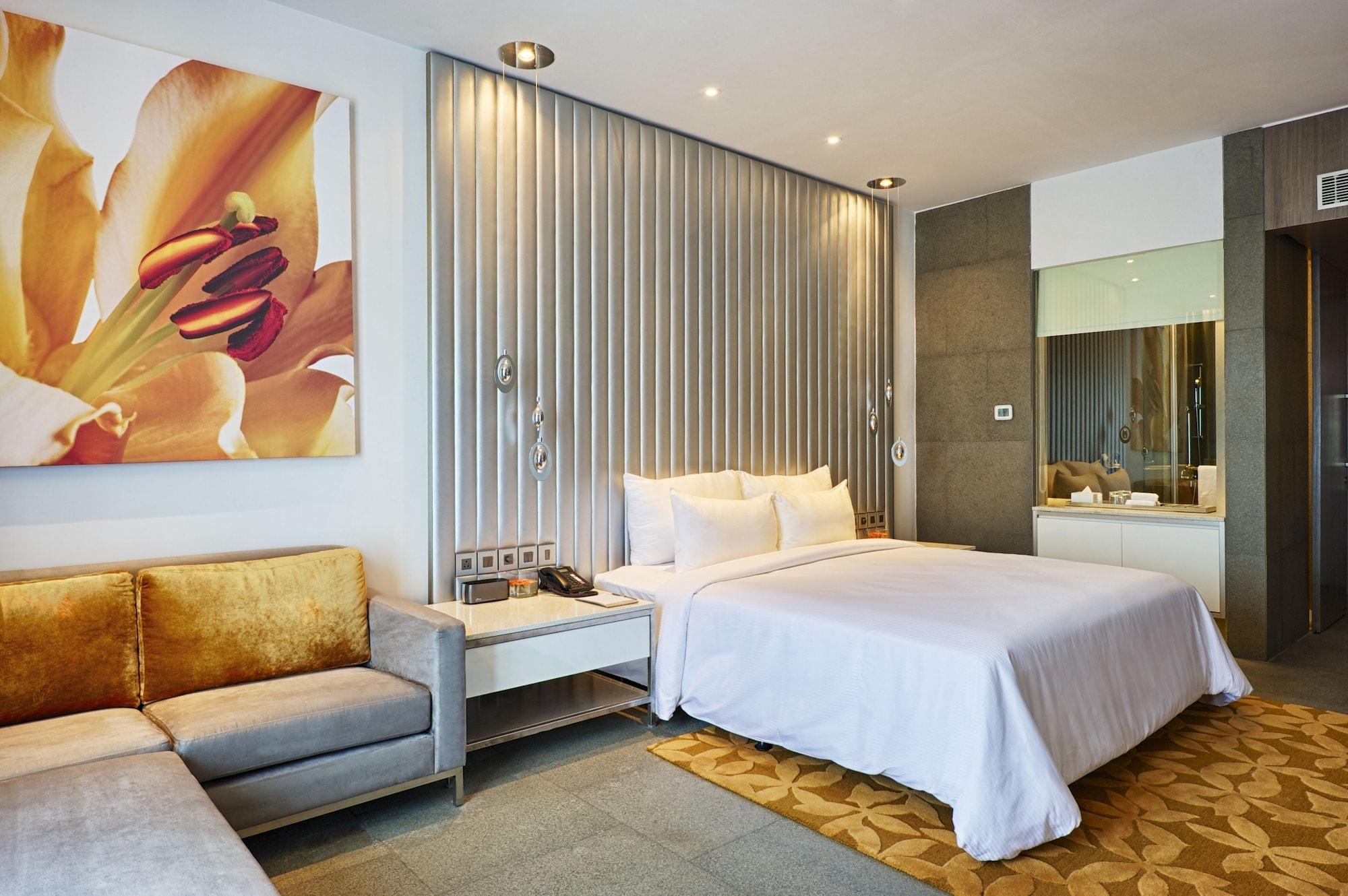Avasa Hotel Hyderabad Exteriör bild