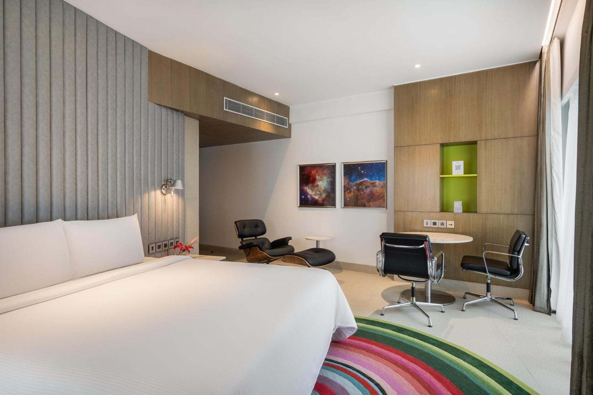 Avasa Hotel Hyderabad Exteriör bild