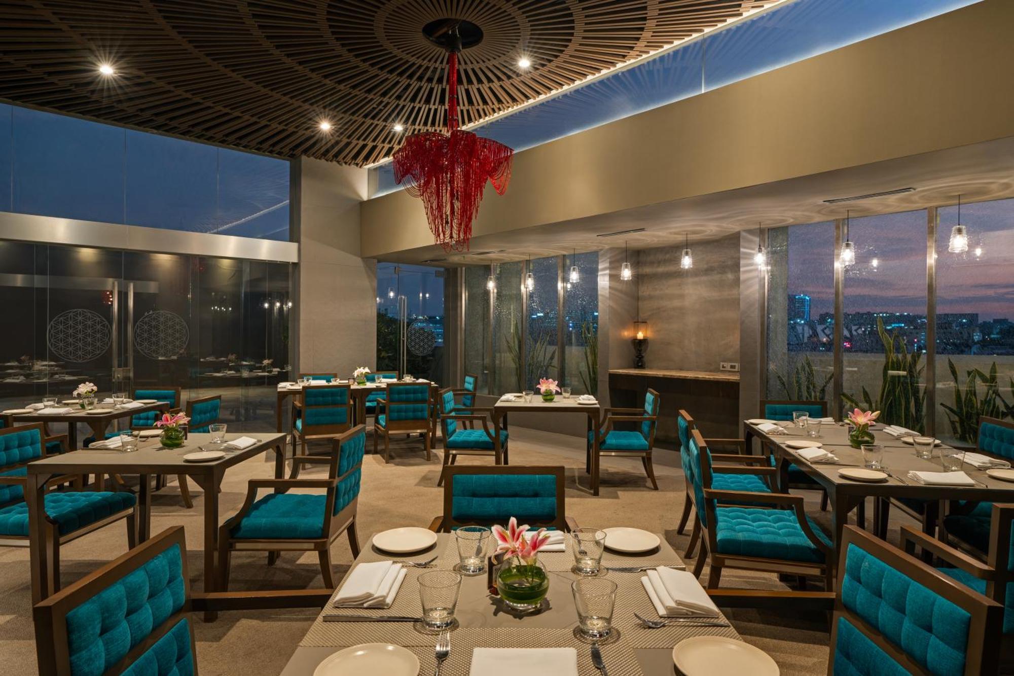 Avasa Hotel Hyderabad Exteriör bild
