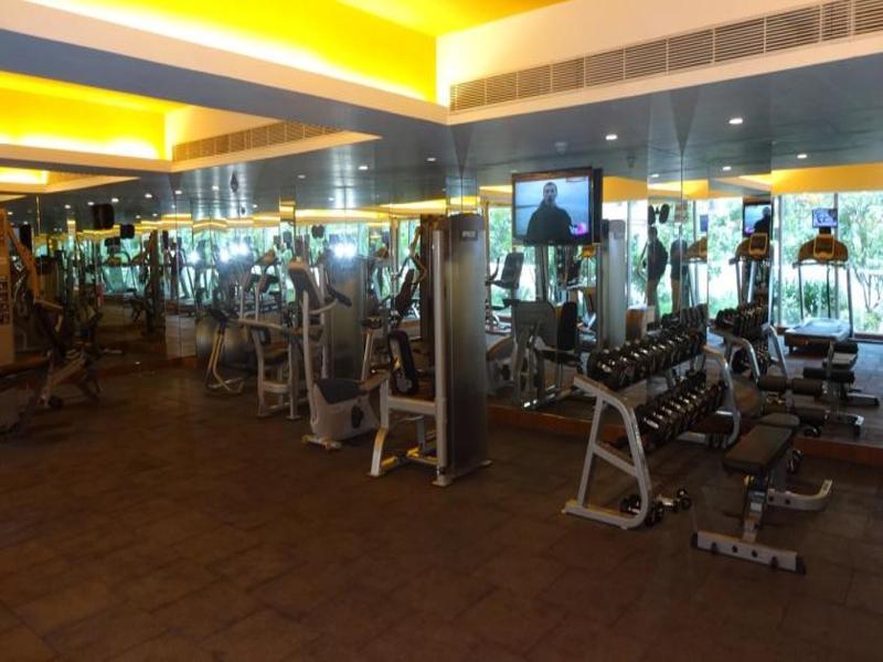 Avasa Hotel Hyderabad Exteriör bild